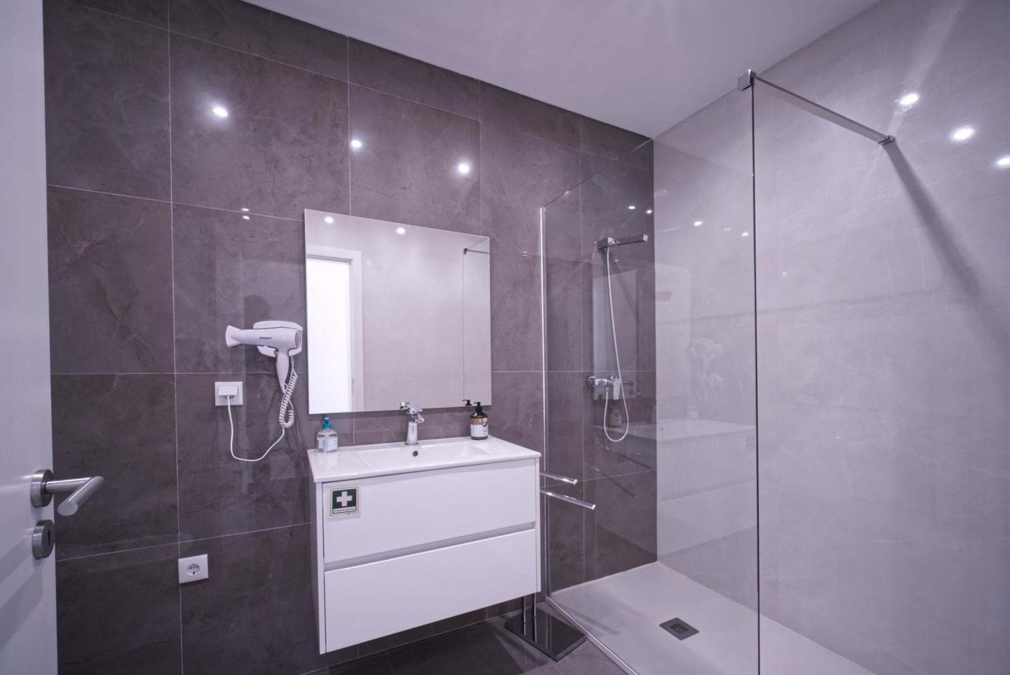 Beach & Surf Lovers Apartment With Ac - บาเลียล ภายนอก รูปภาพ